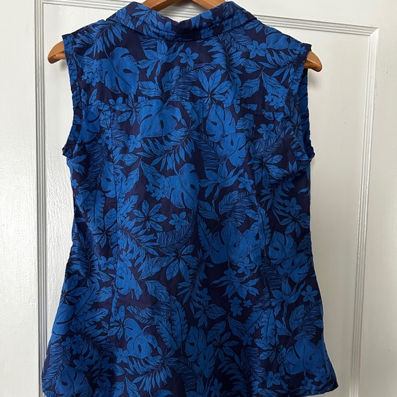 womens sleeveless button down - Picture 2 of 2